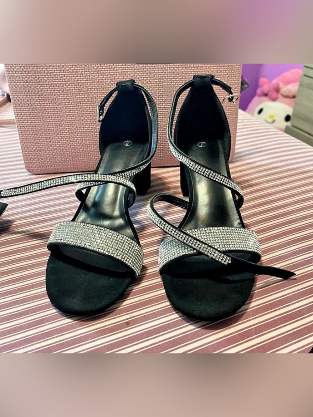 Mysoft JD05 Rhinestone Heels in Black & Silver US 9 Like New